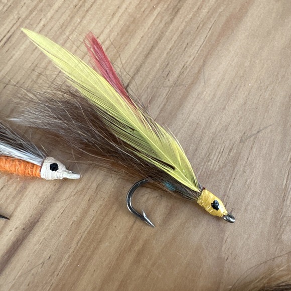 Vintage Handmade Fly Fishing Lures Lot of 5 Feathers & Horse Hair  (6) - Picture 8 of 10